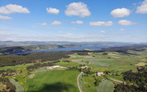 Le Lac de Naussac du côté de Florac. Photo : Dylan Wasselin